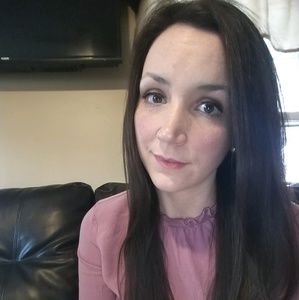 Meet your Posher, Desiree